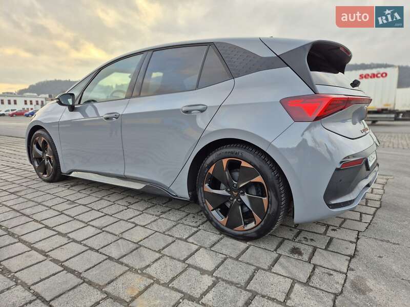 Хэтчбек Cupra Born 2024 в Мукачево