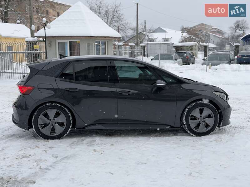 Хэтчбек Cupra Born 2022 в Мукачево