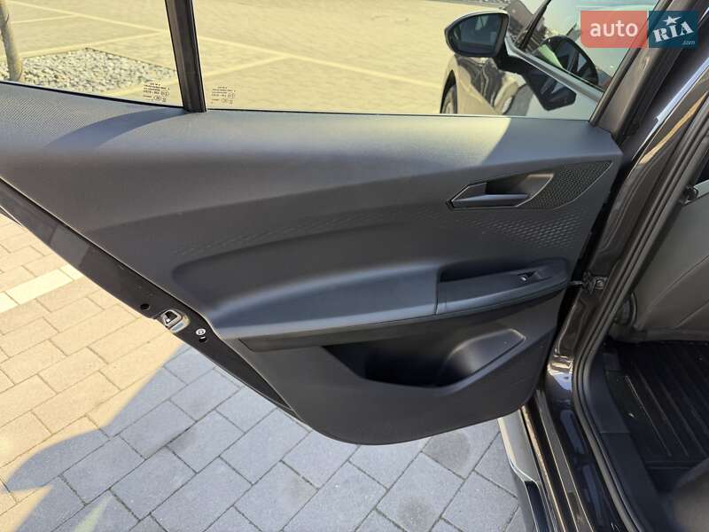 Хэтчбек Cupra Born 2022 в Мукачево