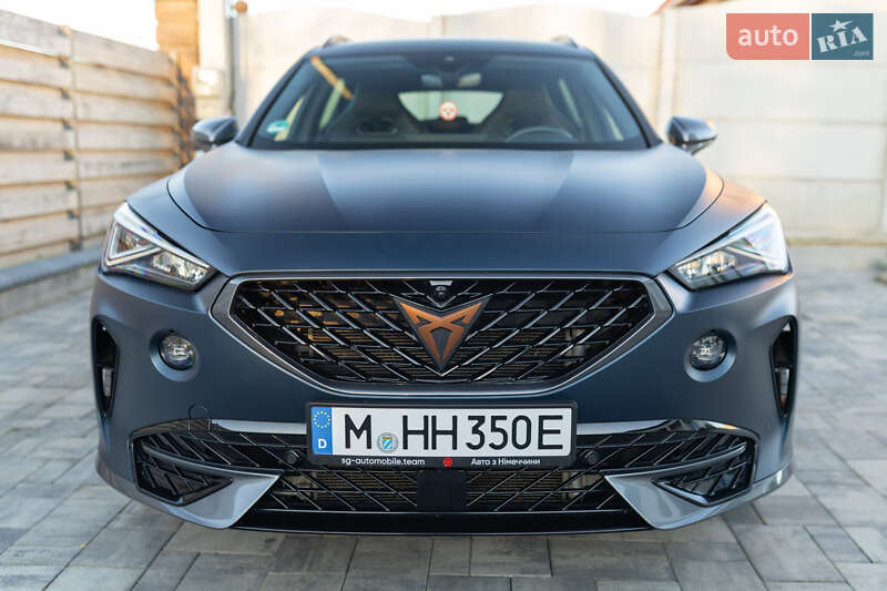 Позашляховик / Кросовер Cupra Formentor 2021 в 