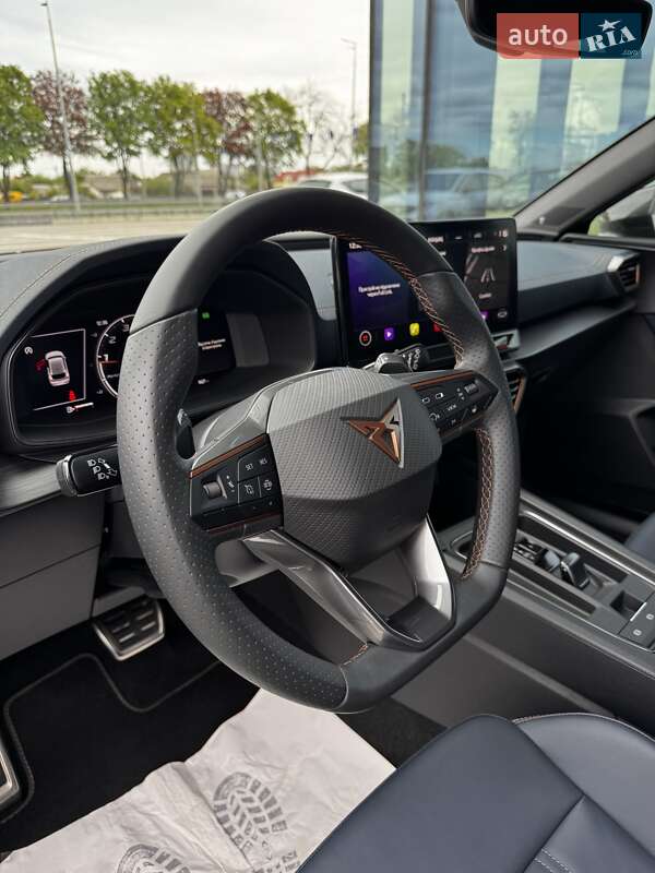 Хетчбек Cupra Leon 2024 в Києві фото 32 Хетчбек Cupra Leon 2024 в Києві