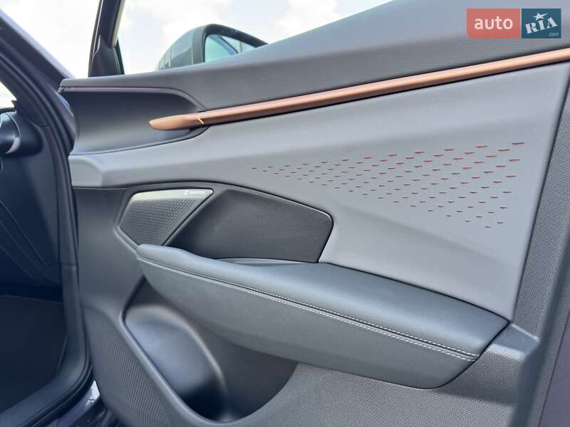 Внедорожник / Кроссовер Cupra Terramar 2025 в Киеве