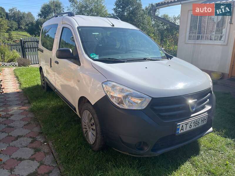 Минивэн Dacia Dokker 2014 в Коломые