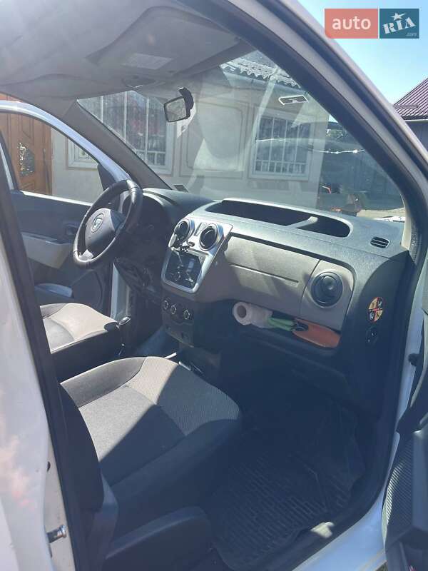 Минивэн Dacia Dokker 2014 в Коломые