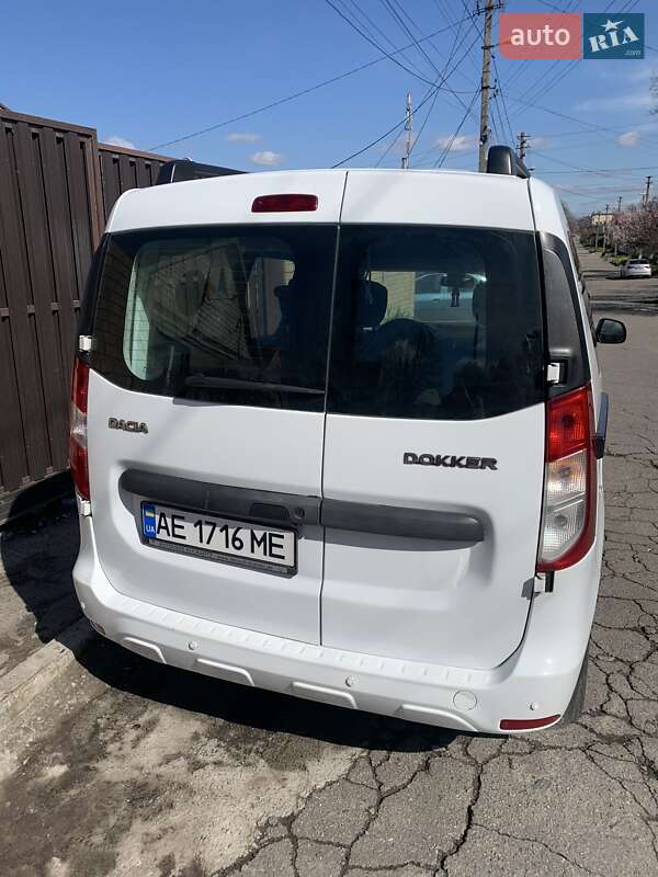 Мінівен Dacia Dokker 2016 в Дніпрі