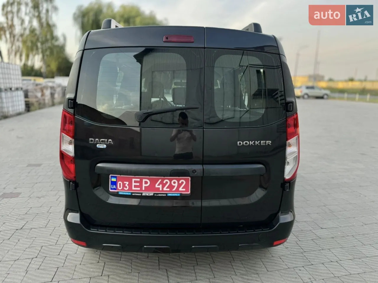 https://cdn1.riastatic.com/photosnew/auto/photo/dacia_dokker__593673356hd.webp