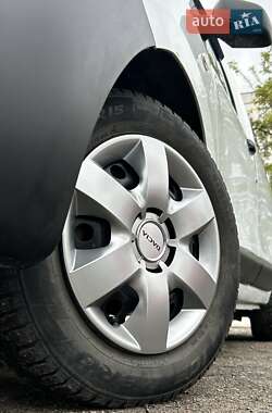 Грузовой фургон Dacia Dokker 2013 в 