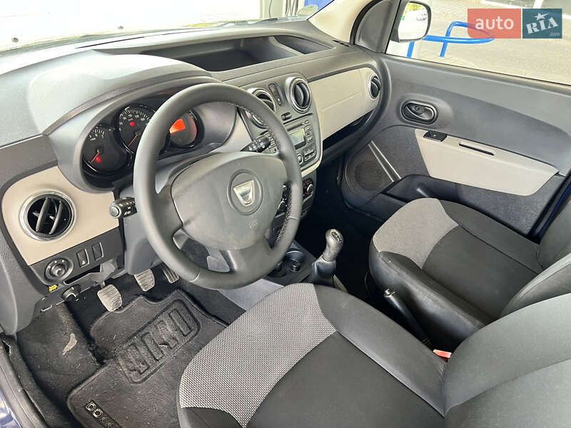 Минивэн Dacia Dokker 2015 в Николаеве