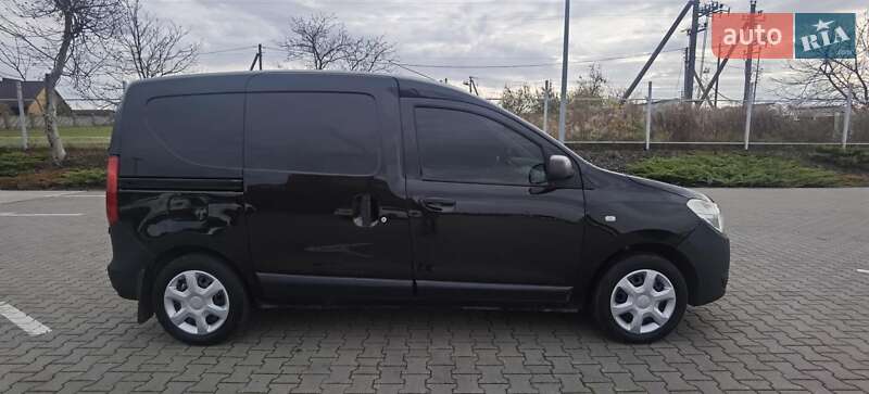 Грузовой фургон Dacia Dokker 2016 в Луцке фото 2 Грузовой фургон Dacia Dokker 2016 в Луцке