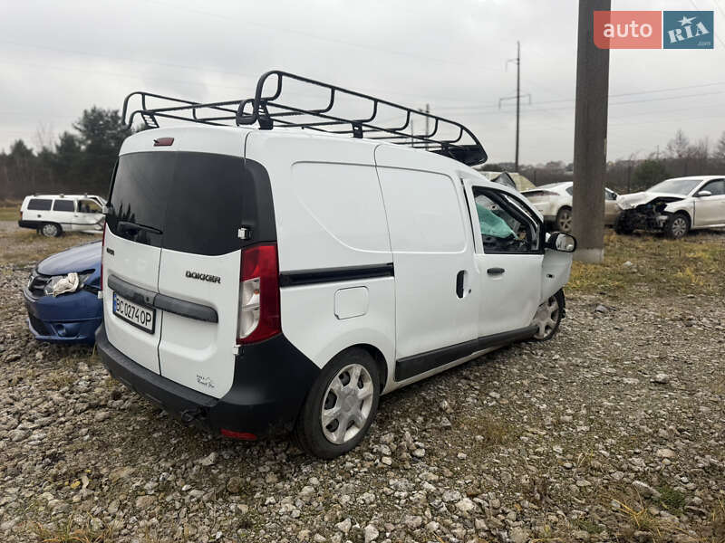 Вантажний фургон Dacia Dokker 2013 в Новояворівську