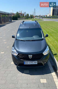 Вантажний фургон Dacia Dokker 2017 в Ужгороді