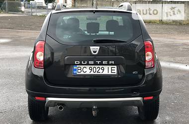 Позашляховик / Кросовер Dacia Duster 2011 в Стрию