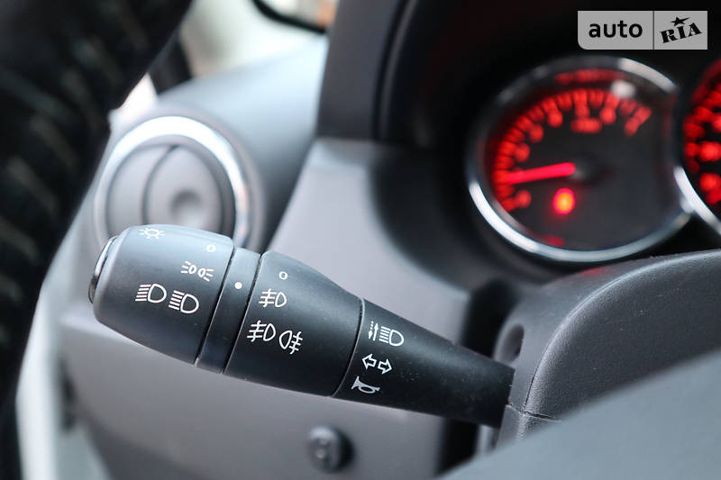 Позашляховик / Кросовер Dacia Duster 2015 в Дрогобичі