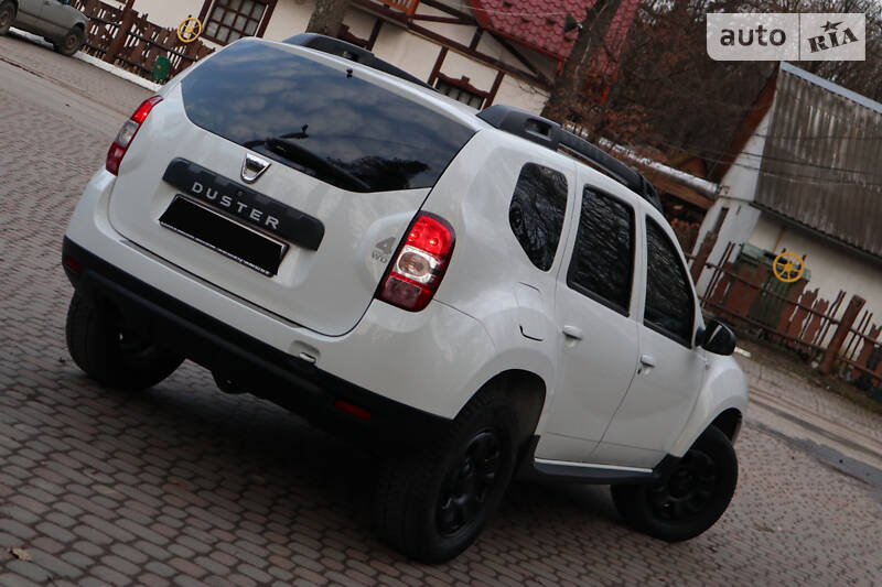 Позашляховик / Кросовер Dacia Duster 2015 в Дрогобичі