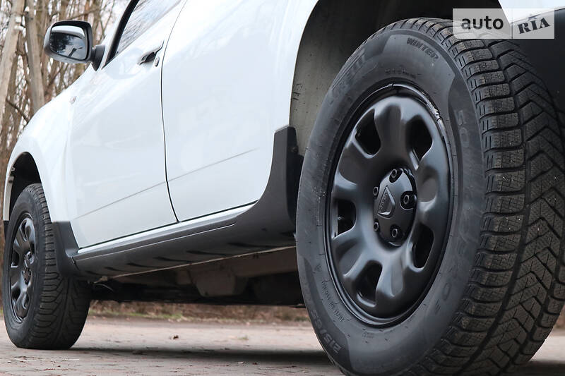 Позашляховик / Кросовер Dacia Duster 2015 в Дрогобичі