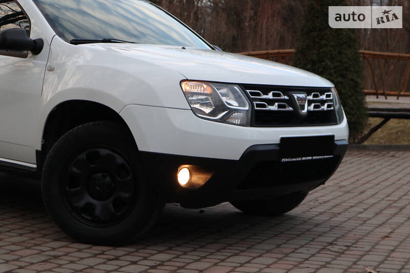 Позашляховик / Кросовер Dacia Duster 2015 в Дрогобичі