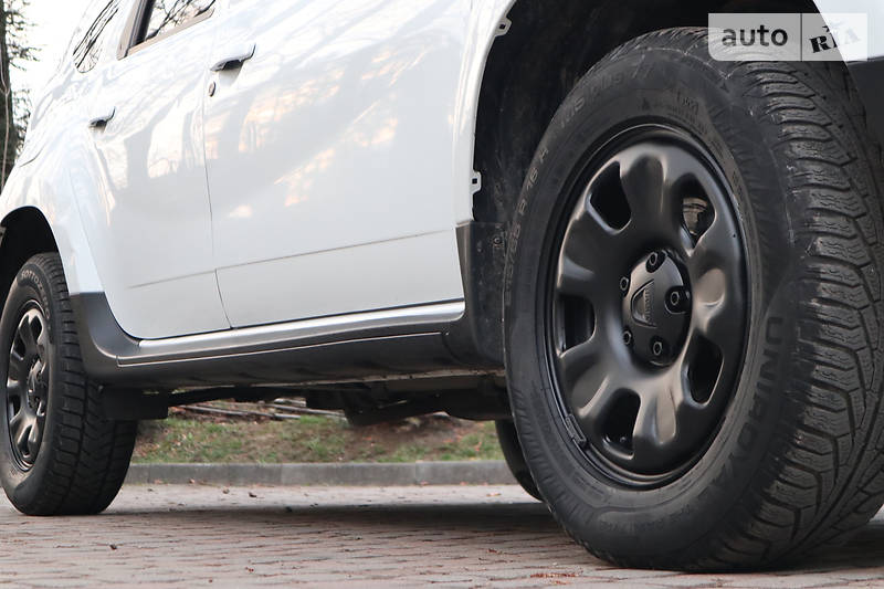 Позашляховик / Кросовер Dacia Duster 2015 в Дрогобичі