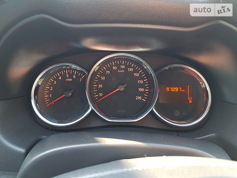 Позашляховик / Кросовер Dacia Duster 2015 в Житомирі