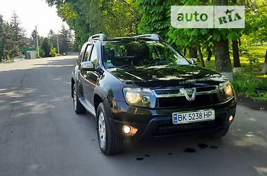 Внедорожник / Кроссовер Dacia Duster 2011 в Новоархангельске