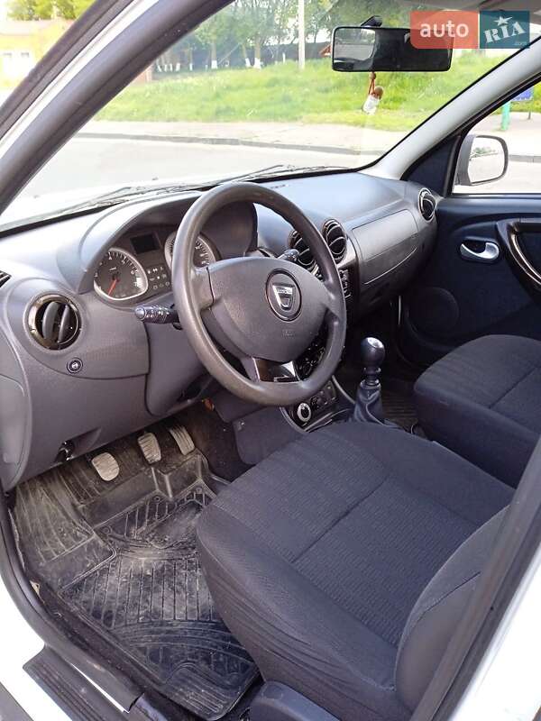 Позашляховик / Кросовер Dacia Duster 2011 в Рівному