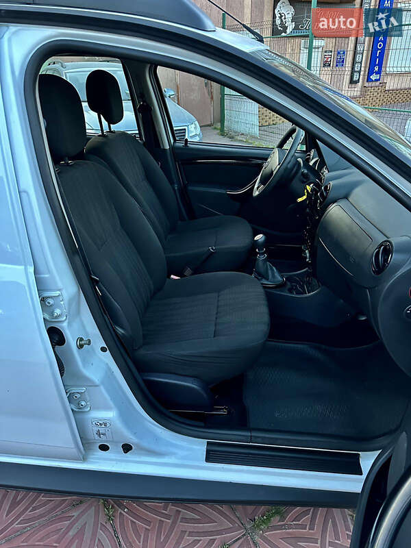 Позашляховик / Кросовер Dacia Duster 2011 в Шепетівці