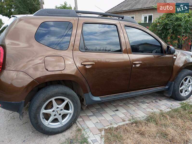 Внедорожник / Кроссовер Dacia Duster 2012 в Александровке