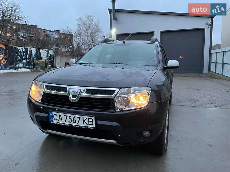 Внедорожник / Кроссовер Dacia Duster 2011 в 