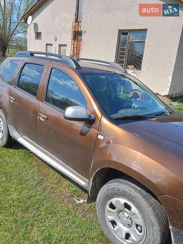 Внедорожник / Кроссовер Dacia Duster 2011 в Долине