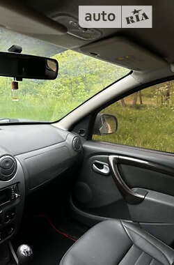 Позашляховик / Кросовер Dacia Duster 2011 в Заліщиках