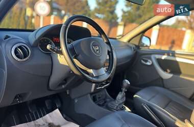 Позашляховик / Кросовер Dacia Duster 2013 в Луцьку