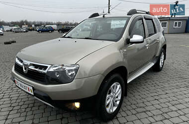 Позашляховик / Кросовер Dacia Duster 2013 в Чернівцях