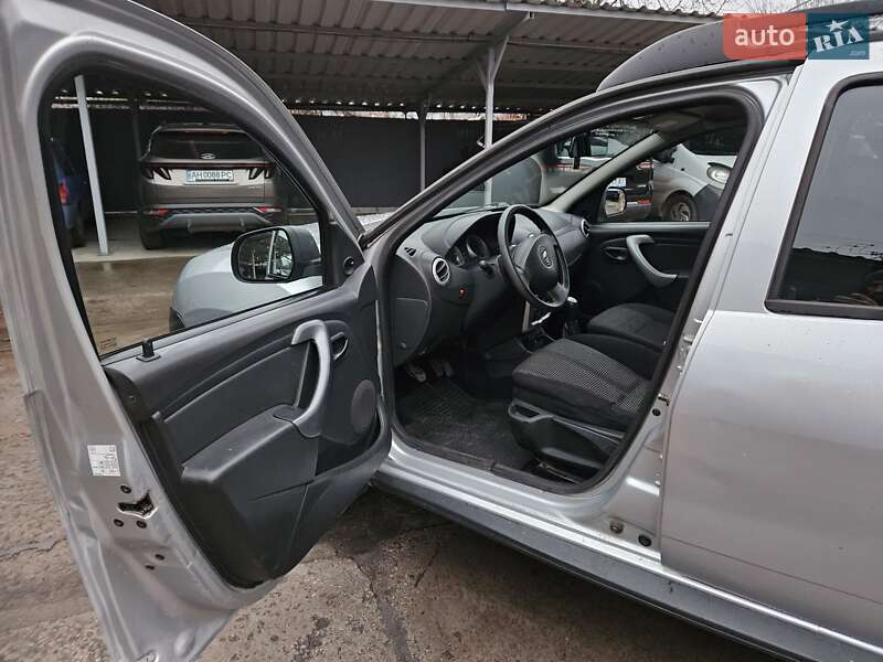 Позашляховик / Кросовер Dacia Duster 2011 в Новомосковську