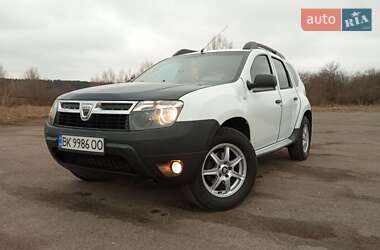 Внедорожник / Кроссовер Dacia Duster 2011 в Остроге