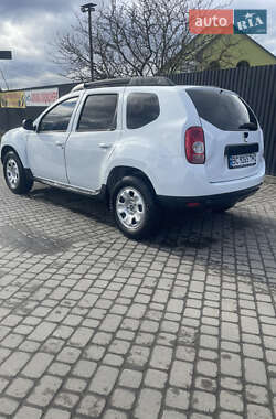 Внедорожник / Кроссовер Dacia Duster 2010 в Новояворовске