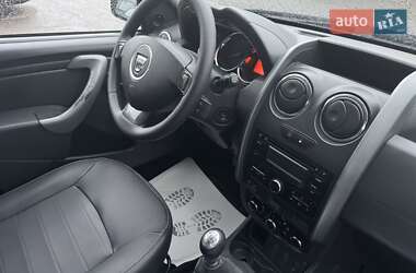 Внедорожник / Кроссовер Dacia Duster 2015 в 