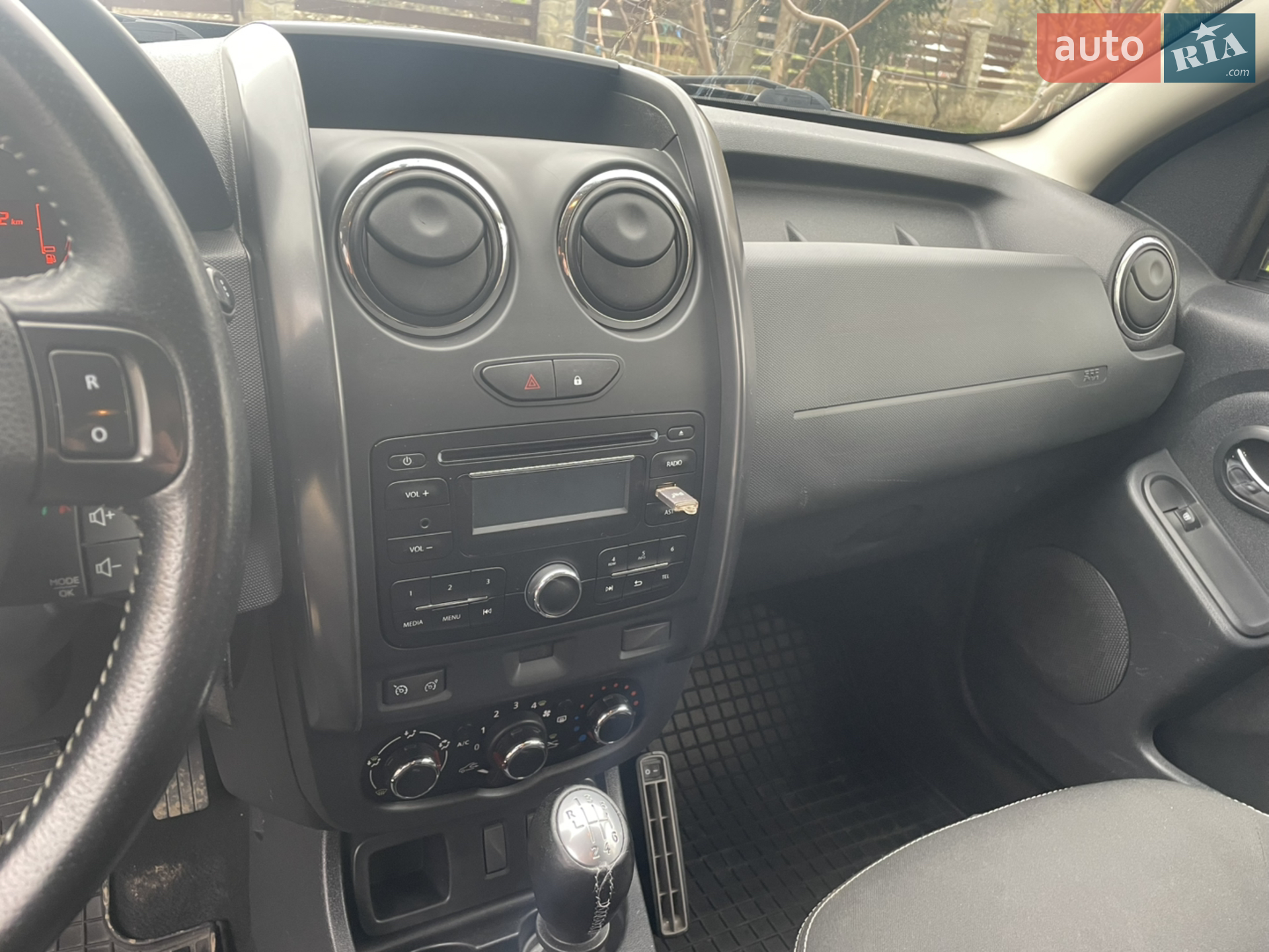 2015 Dacia Duster - мініатюра 5