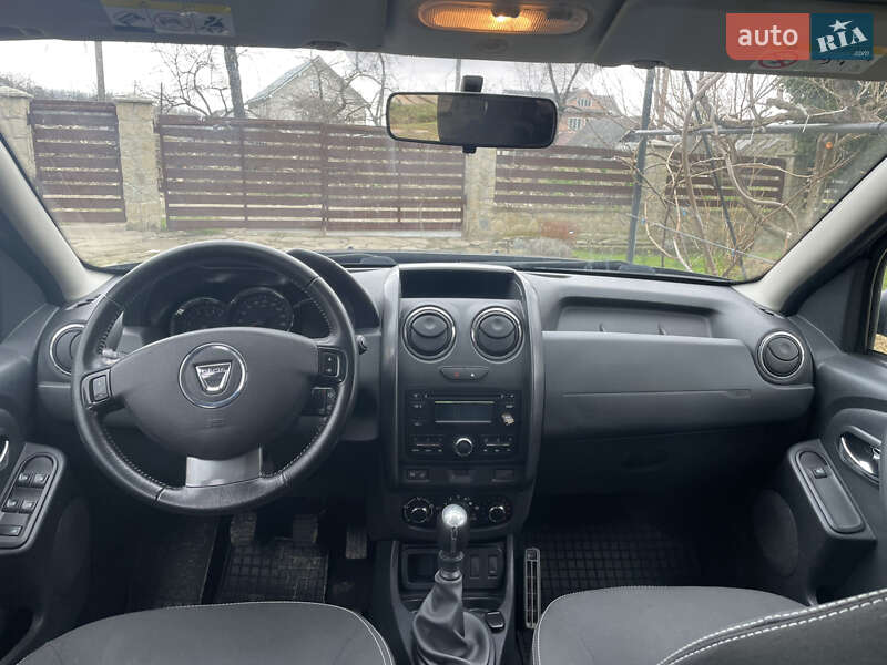 Внедорожник / Кроссовер Dacia Duster 2015 в Делятине