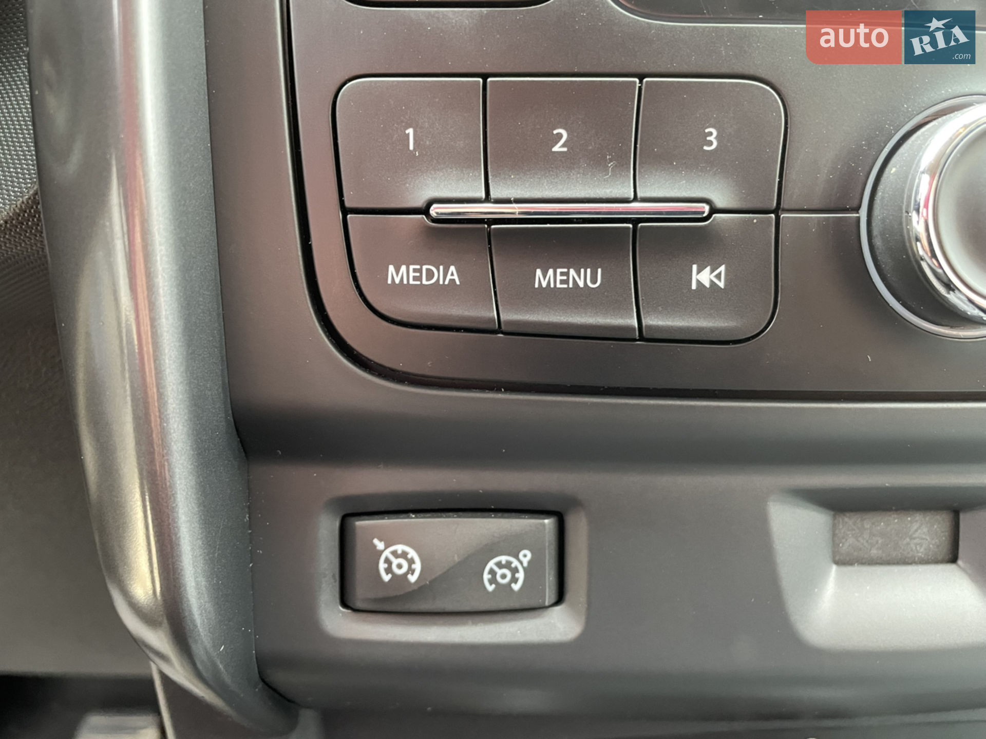 2015 Dacia Duster - мініатюра 25