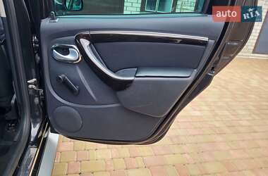 Внедорожник / Кроссовер Dacia Duster 2012 в 