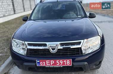 Позашляховик / Кросовер Dacia Duster 2012 в 