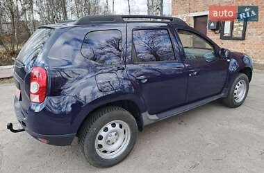 Позашляховик / Кросовер Dacia Duster 2012 в 