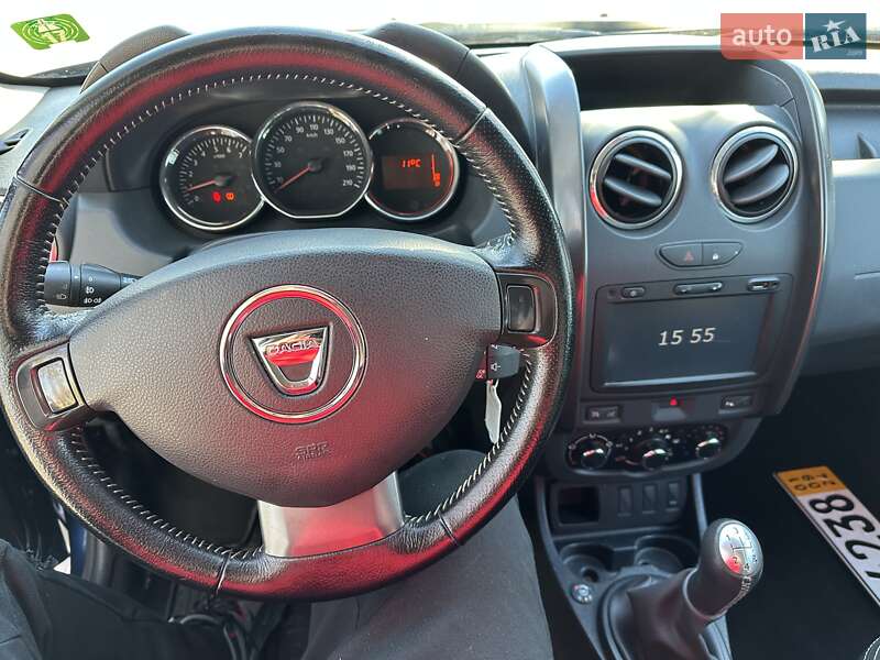 Позашляховик / Кросовер Dacia Duster 2015 в Лебедині