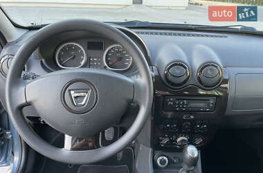 Внедорожник / Кроссовер Dacia Duster 2012 в 