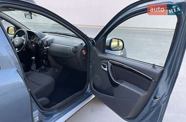 Внедорожник / Кроссовер Dacia Duster 2012 в 