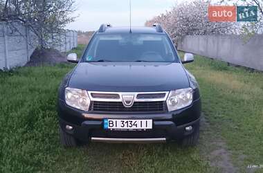Позашляховик / Кросовер Dacia Duster 2011 в 
