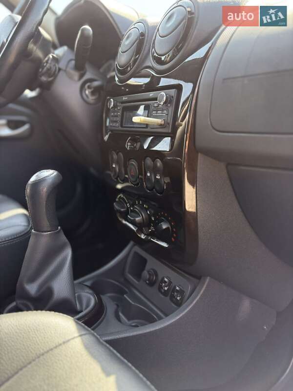 Внедорожник / Кроссовер Dacia Duster 2012 в Черновцах