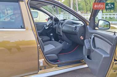 Внедорожник / Кроссовер Dacia Duster 2017 в 