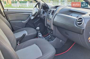 Внедорожник / Кроссовер Dacia Duster 2017 в 