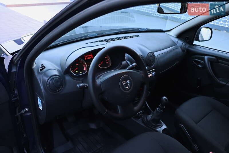 Позашляховик / Кросовер Dacia Duster 2011 в Кременчуці