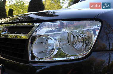 Позашляховик / Кросовер Dacia Duster 2011 в 